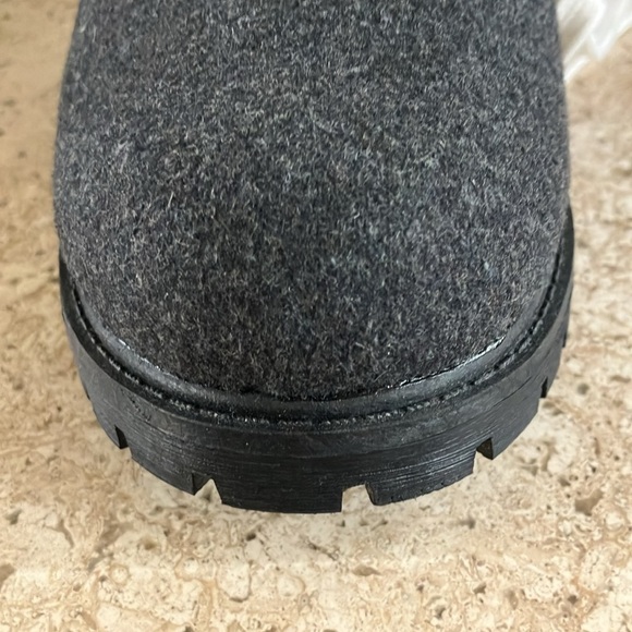 NWT Lugz Women's Grotto Fleece Slip Resistant Fashion Boots in Dark Grey - Picture 6 of 12